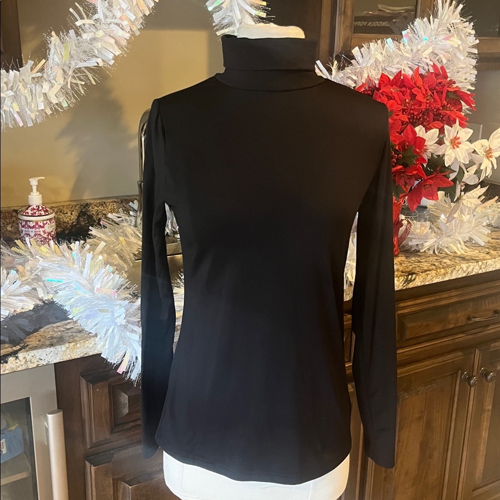 Black Solid Turtleneck Worn once - Picture 5 of 7